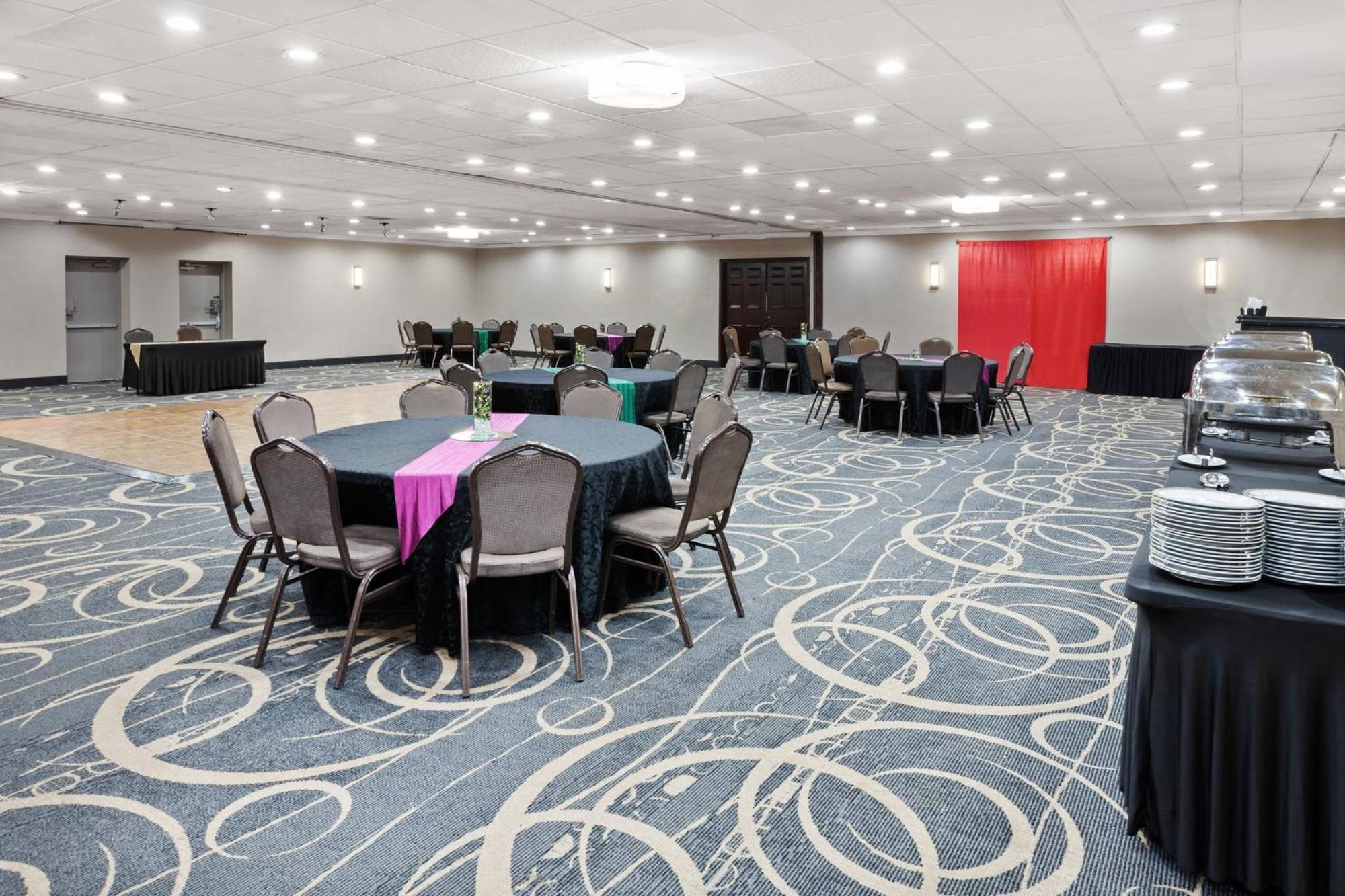 Holiday Inn Chicago/Oak Brook By Ihg Oakbrook Terrace Exterior foto