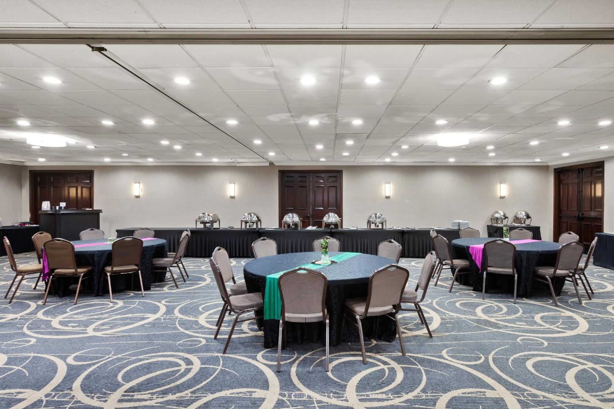 Holiday Inn Chicago/Oak Brook By Ihg Oakbrook Terrace Exterior foto